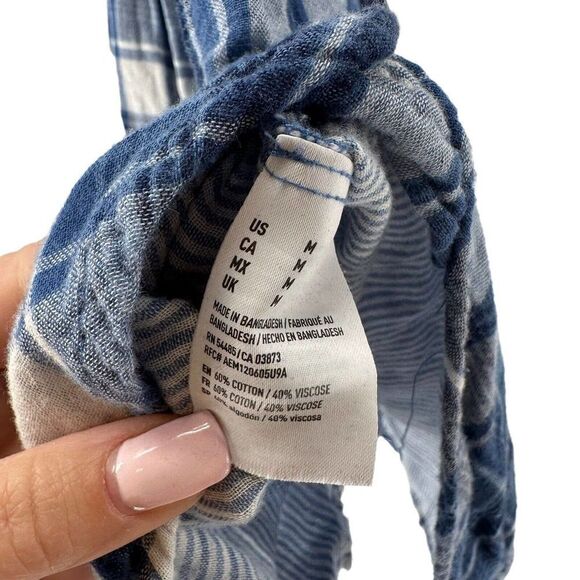 American Eagle Boyfriend Fit Plaid Shirt Blue Button Up Size M Long Sleeve Top - Picture 6 of 6